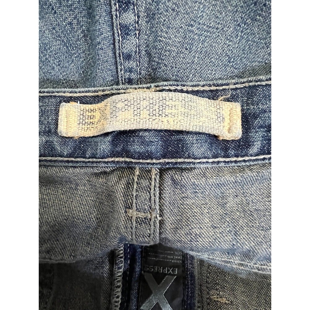 Express Precision Fit Men Jeans 34x32 Relaxed Straight Cargo Style Medium Wash D - Picture 9 of 10